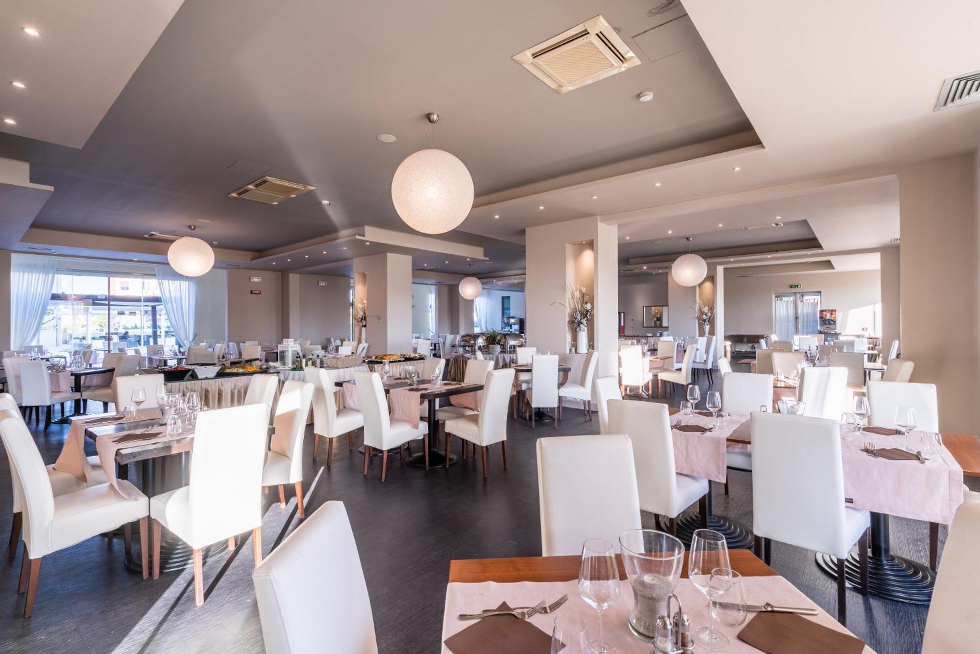 Capo Peloro Hotel (Adults Only) Торре-Фаро Экстерьер фото