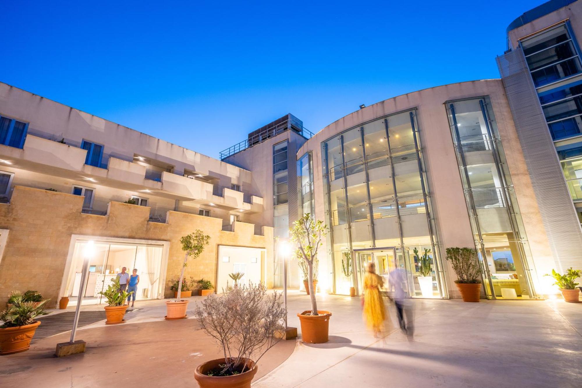 Capo Peloro Hotel (Adults Only) Торре-Фаро Экстерьер фото