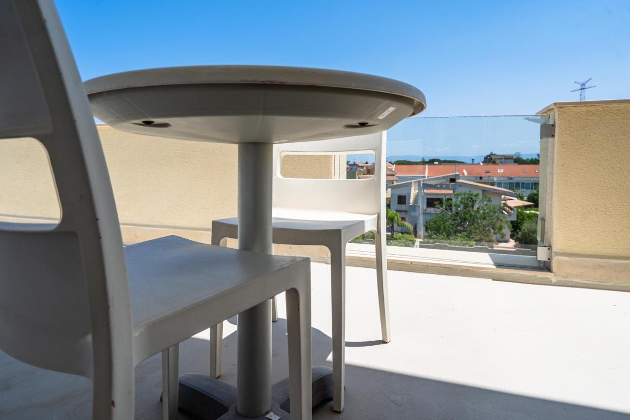 Capo Peloro Hotel (Adults Only) Торре-Фаро Экстерьер фото